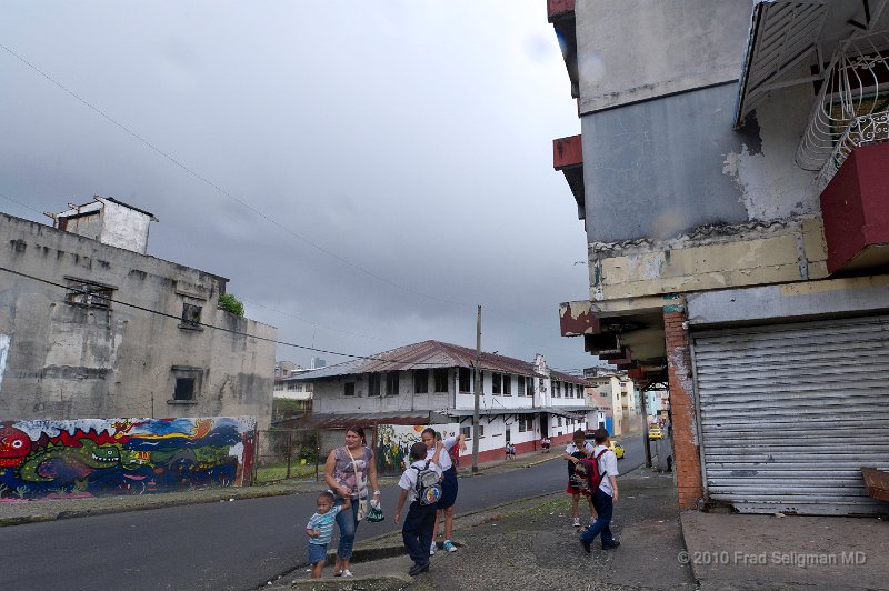 20101202_125935 D3S.jpg - School children, Casco Veijo, Panama